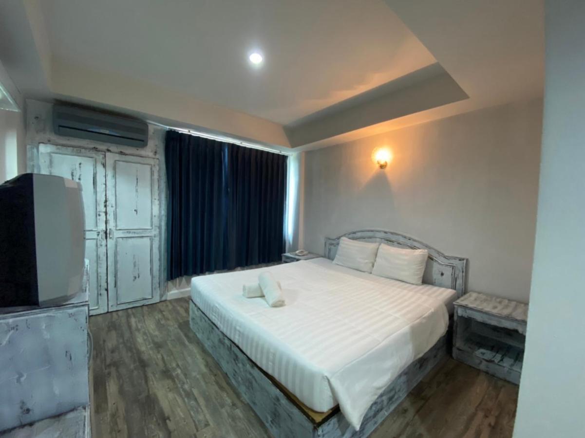 Sun Moon Hotel Лей Экстерьер фото