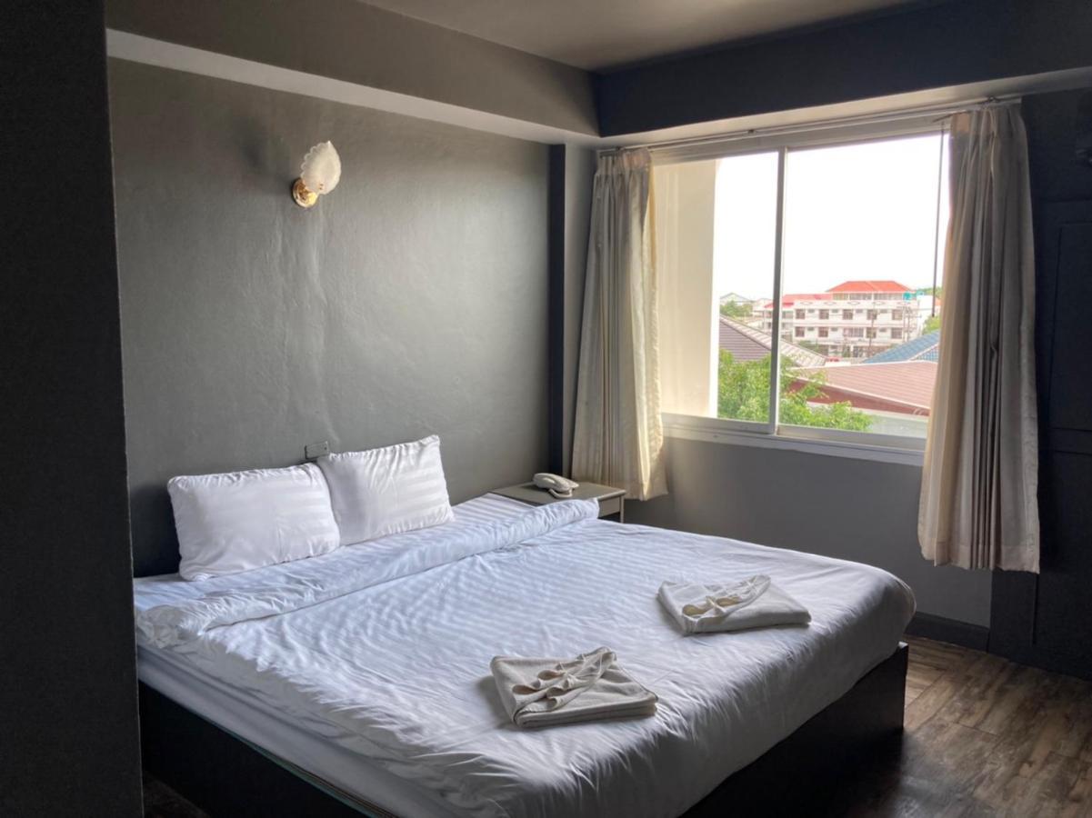 Sun Moon Hotel Лей Экстерьер фото